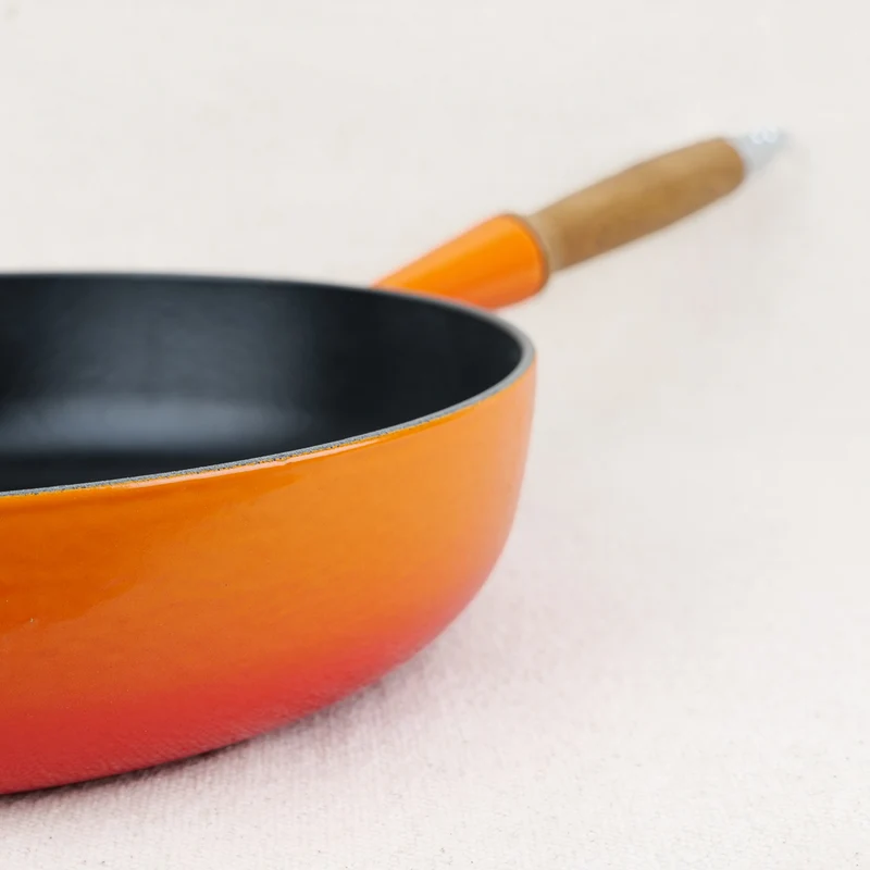 Sauteuse en fonte Le Creuset ø28 cm