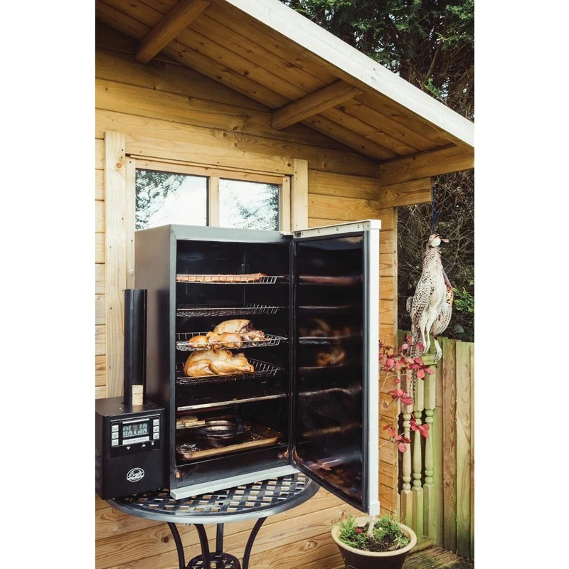 Fumoir électrique numérique 6 niveaux Bradley Smoker BTDS108CE