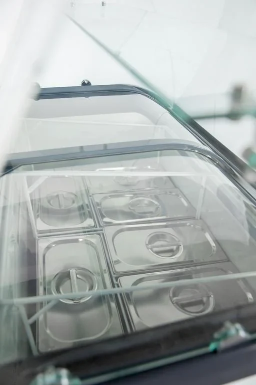 Vitrine à glace avec dessus vitré – 6 x 5 L – 273 L – bacs à glace inclus