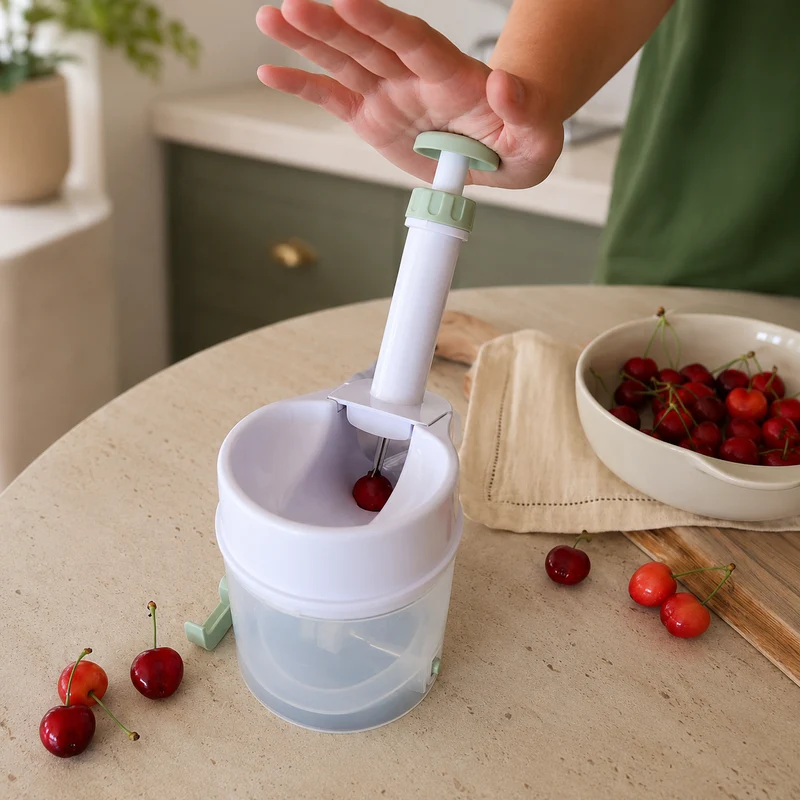 Dénoyauteur à cerises en plastique blanc