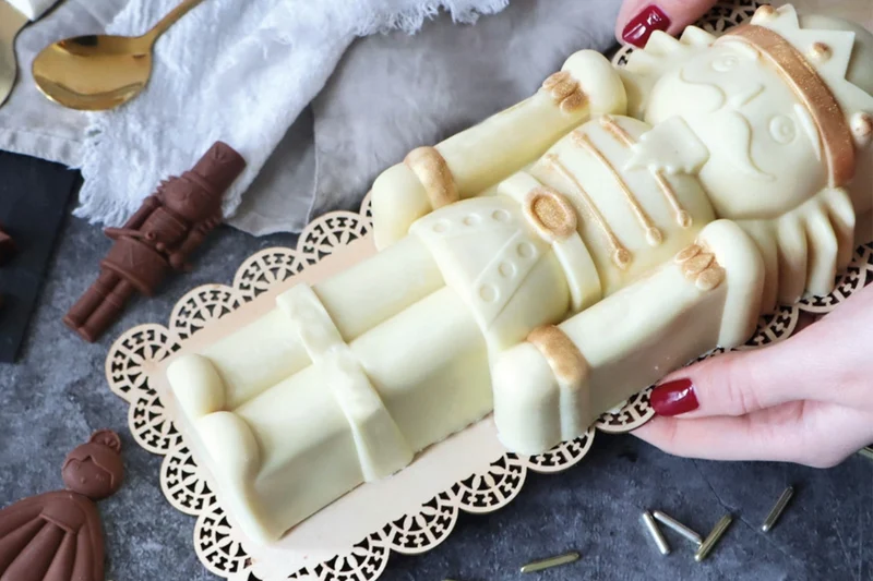 Moule silicone ScrapCooking bûche Casse-Noisette 3D
