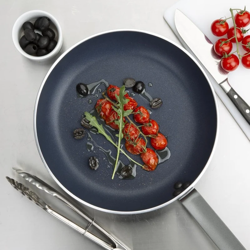 Poêle antiadhésive en aluminium Vogue Teflon Platinum Plus 300mm