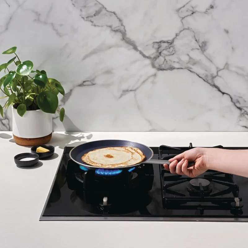 Poêle à crêpes en aluminium antiadhésive Vogue Teflon Platinium Plus 260mm