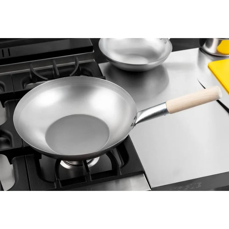 Wok en acier doux Vogue 330mm