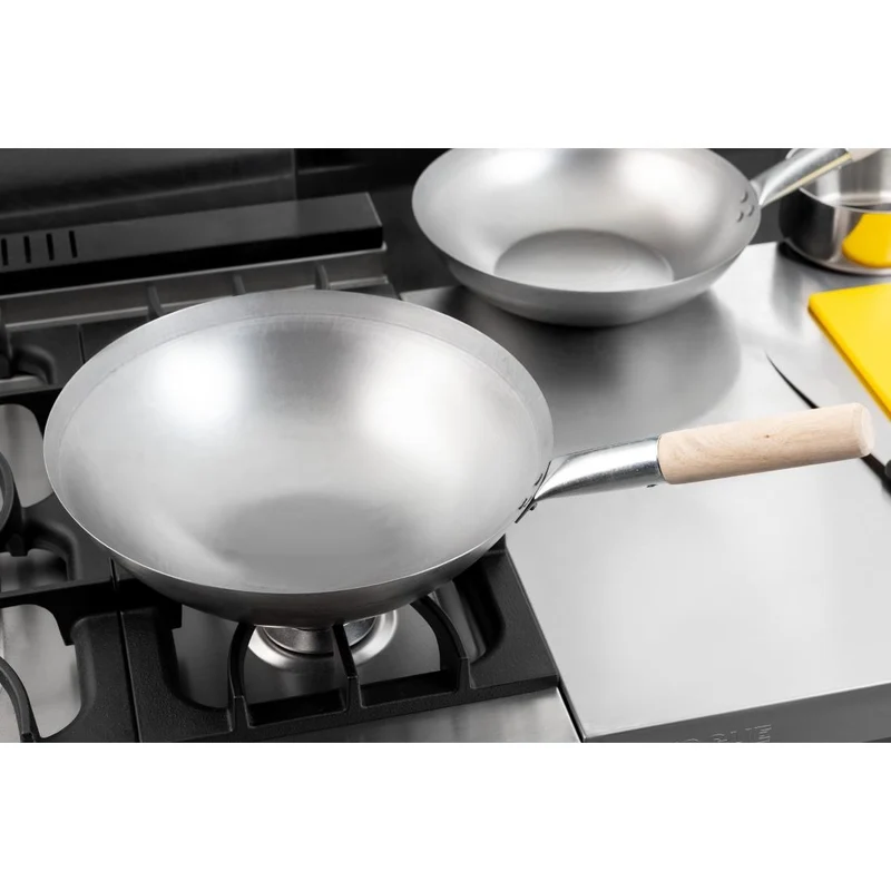 Wok conique en acier doux Vogue 356mm