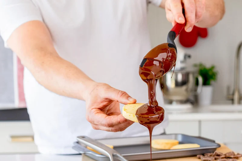 Cuillère à mélanger Kitchen Aid en nylon 34cm