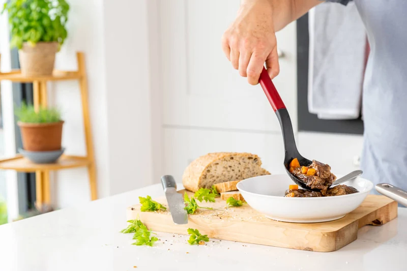 Cuillère à mélanger Kitchen Aid en nylon 34cm