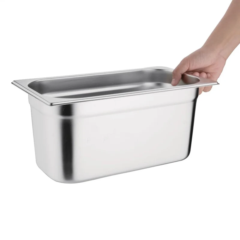 Ensemble de bacs GN 2x 1/3 et 2 x 1/6 en inox avec couvercles Vogue