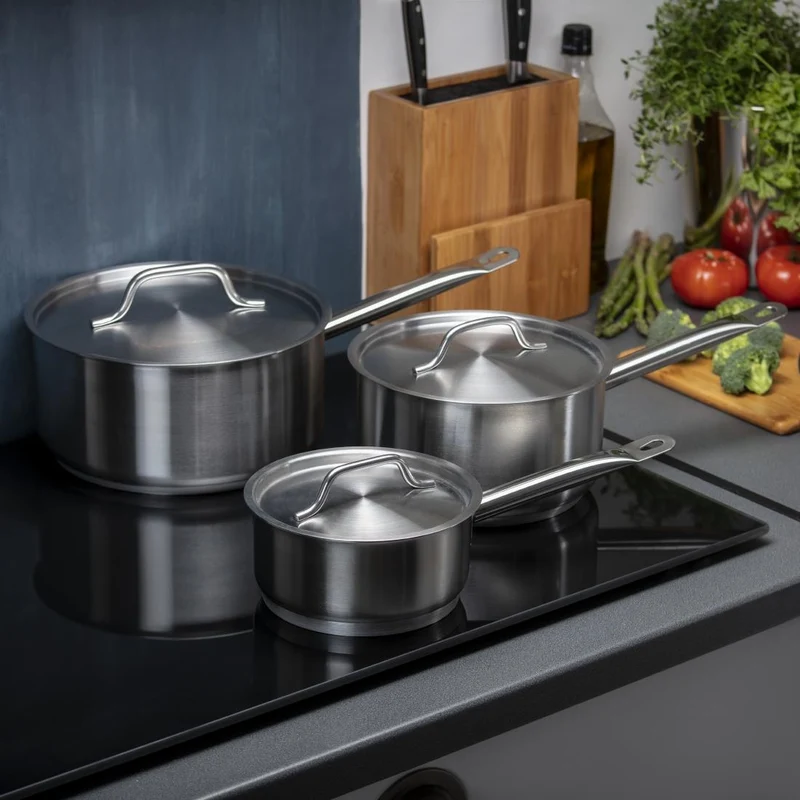 Ensemble 3 casseroles et couvercles inox Vogue Cook Like A Pro