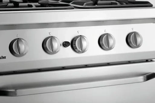 Bartscher Cuisinière à gaz Série 700 Classic, 4 feux - sur pied