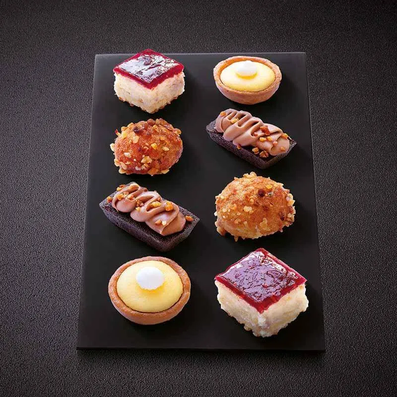 12 Petits fours sucrés