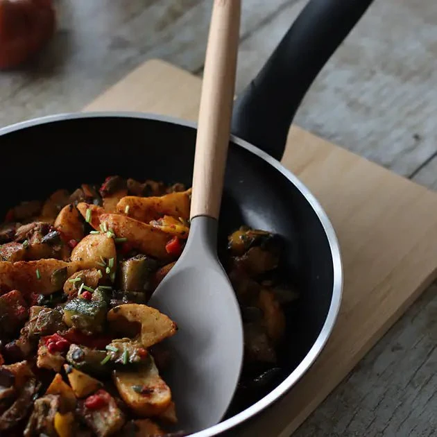 Spatule cuillère Eliott en silicone avec manche en bois