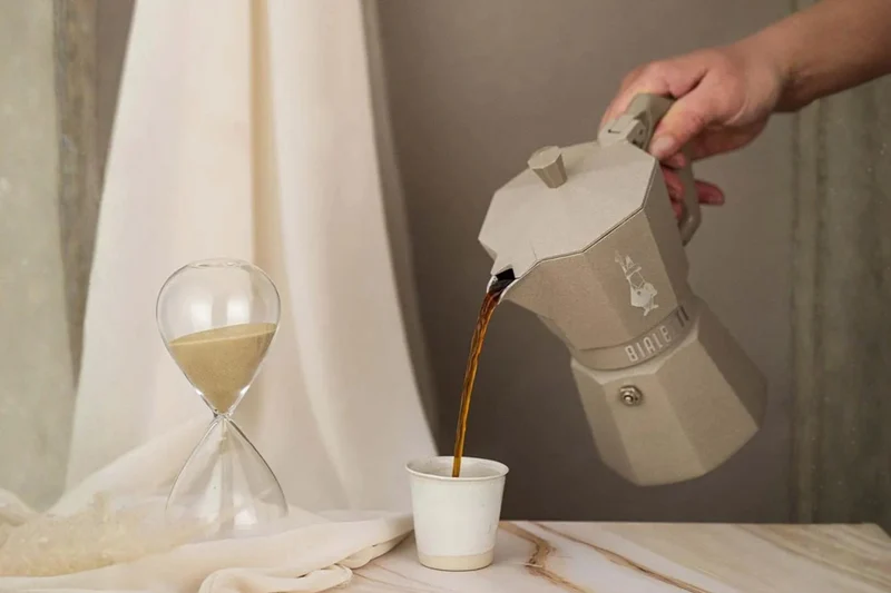 Cafetière italienne Bialetti Moka Exclusive Octagonal induction beige sable