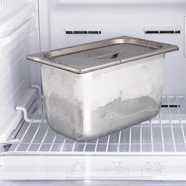 Lot de 2 bacs gastro avec couvercles en inox et supports bambou Mathon