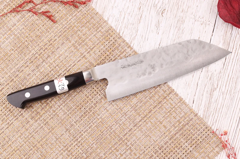 Couteau santoku 18cm artisanal japonais Fujiwara Maboroshi