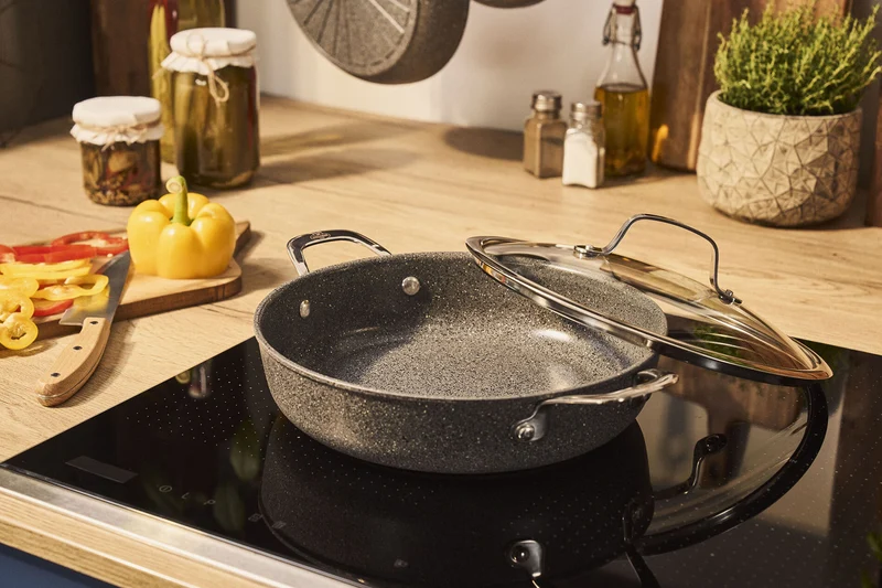 Sauteuse antiadhésive Ballarini Salina 28cm revêtement céramique 2 poignées et couvercle en verre
