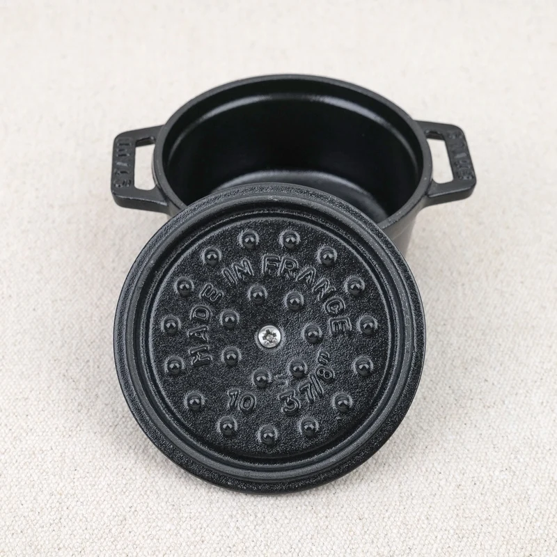 Mini cocotte en fonte Staub
