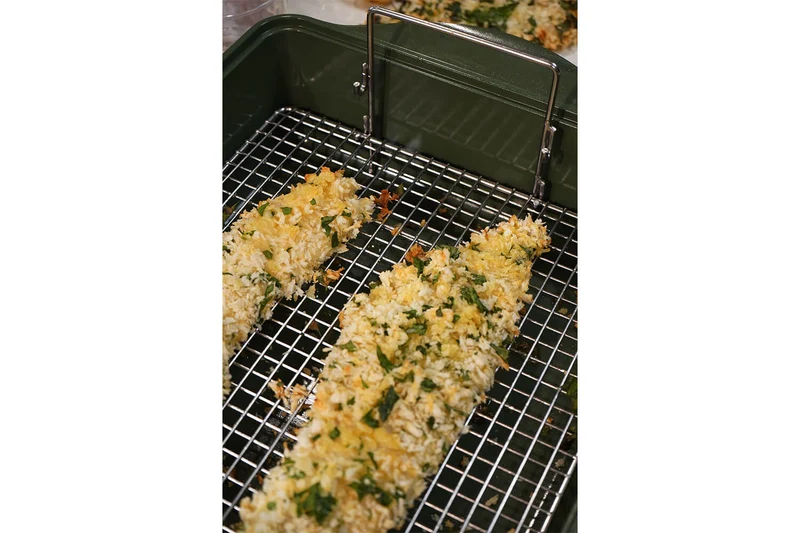 L'Incroyable Double grille de cuisson Cookut pour l'Incroyable plat à four ajustable