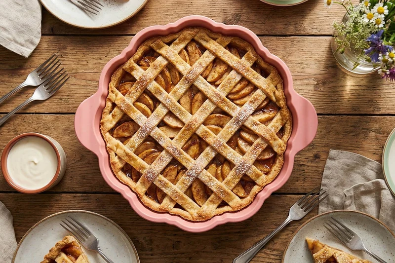 Plat à tarte Cookut Le Formidable avec coupe-tarte guimauve