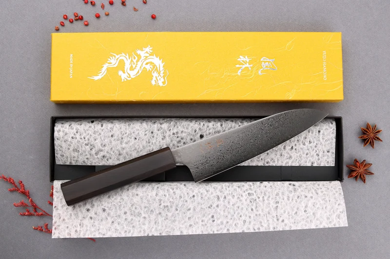 Couteau santoku 17cm japonais artisanal Yuzo Kurogane Damas VG10