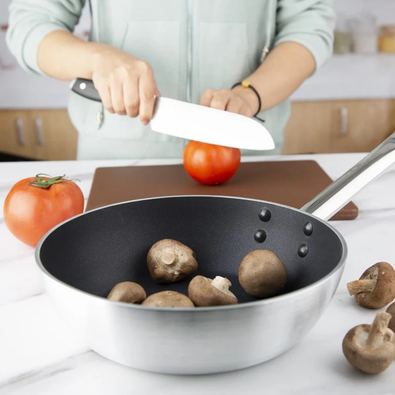 Sauteuse aluminium antiadhésive induction Vogue Teflon Platinum Plus 240mm