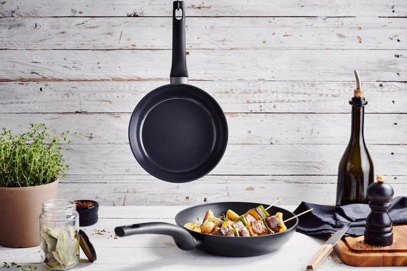 Poêle à frire antiadhérente Beka Kuro en aluminium noir 30cm