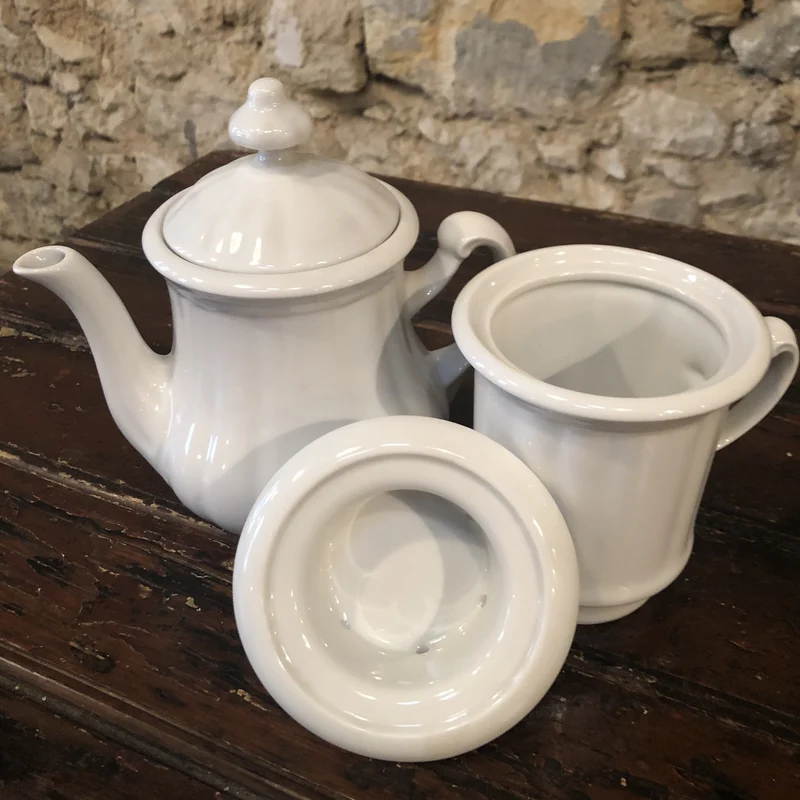 Cafetière en porcelaine