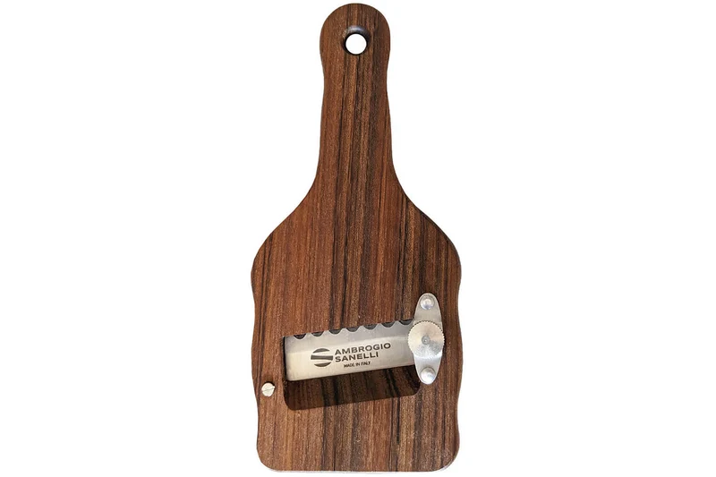 Mandoline à truffes Ambrogio Sanelli lame crantée en inox et manche en ovangkol