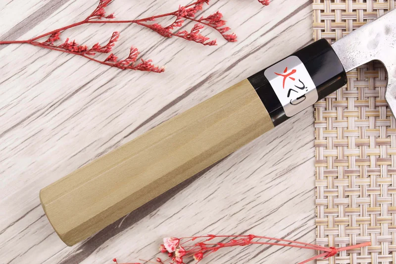 Couteau de chef 18cm japonais artisanal Fujiwara Maboroshi manche en magnolia