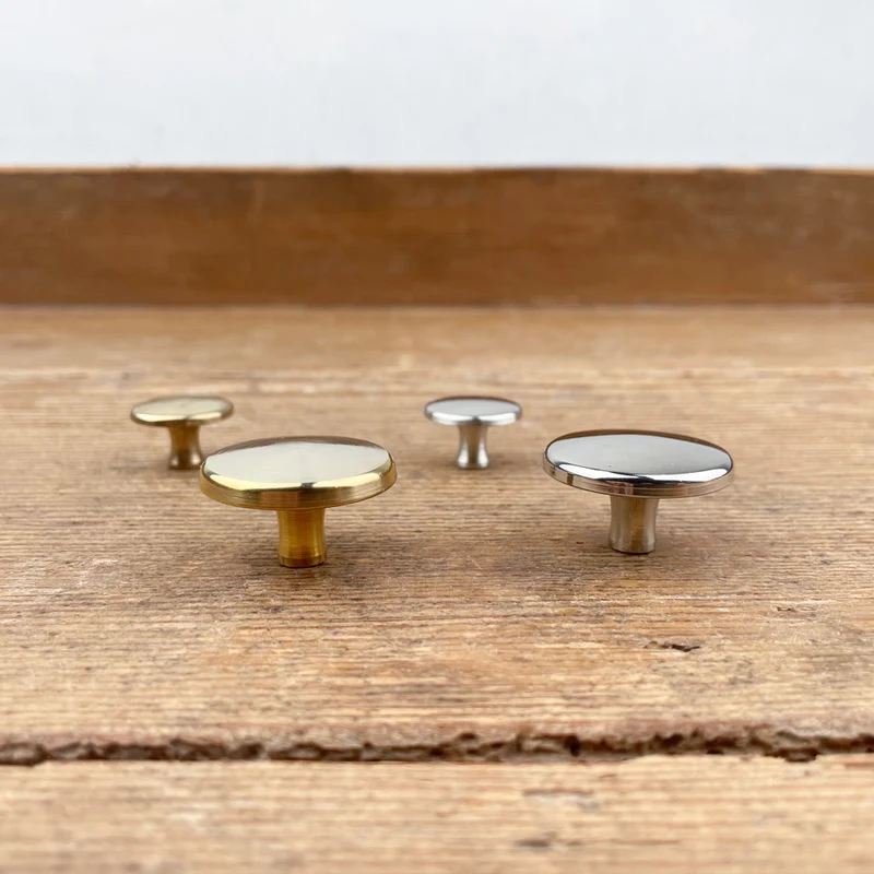 Bouton de cocotte rond en laiton