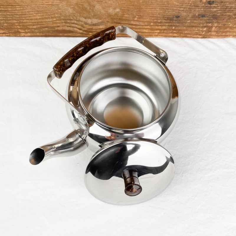 Bouilloire en inox et bakélite 2.75L / 3.5L