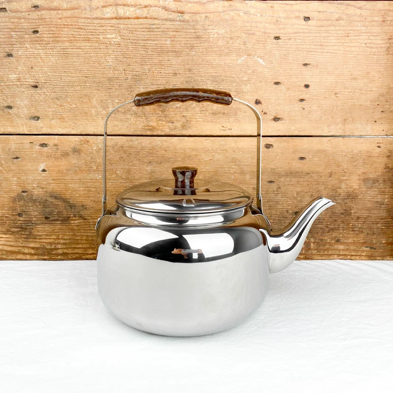 Bouilloire en inox et bakélite 2.75L / 3.5L