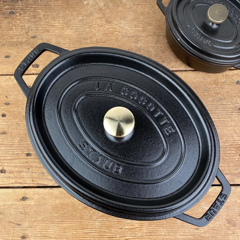 Cocotte en fonte ovale noire mate
