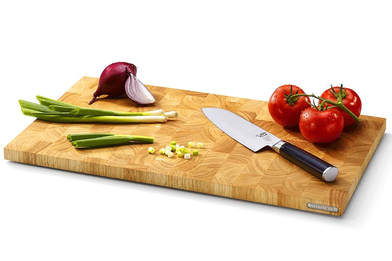 Planche à découper Continenta en bois d'hévéa 54x29x2,7cm