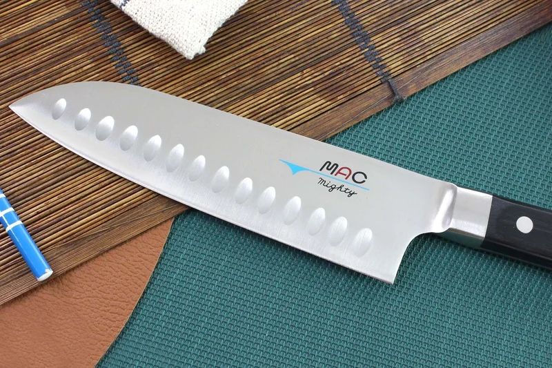Couteau santoku japonais MAC Professional alvéolé 17cm