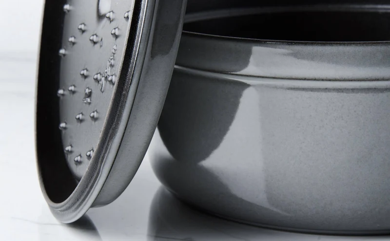 Cocotte ronde en fonte émaillée STAUB gris graphite