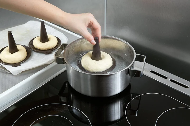 Lot de 6 moules à bagel Lékué marron en silicone Platinum