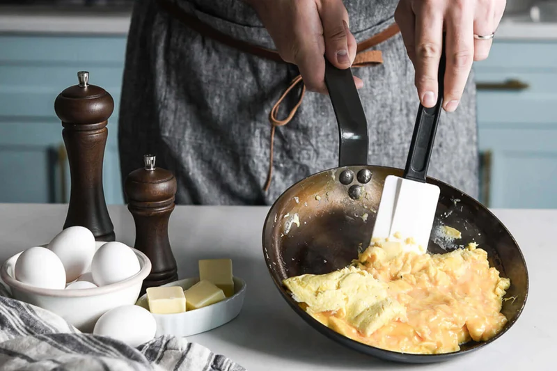 Poêle à omelette De Buyer Mineral B Element en fer 24cm