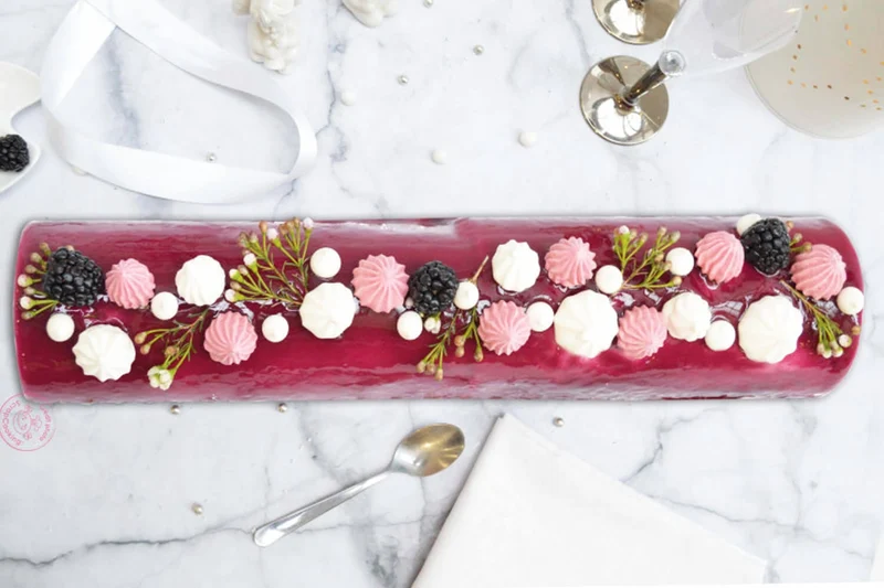 Moule à bûche réglable en inox Scrapcooking + 2 feuilles rhodoïd