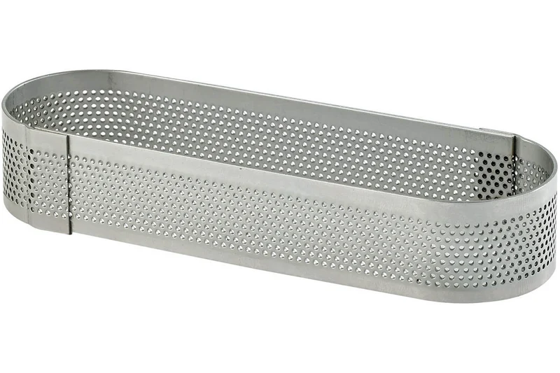 Cercle à tarte oblong perforé 14x5x2cm en inox