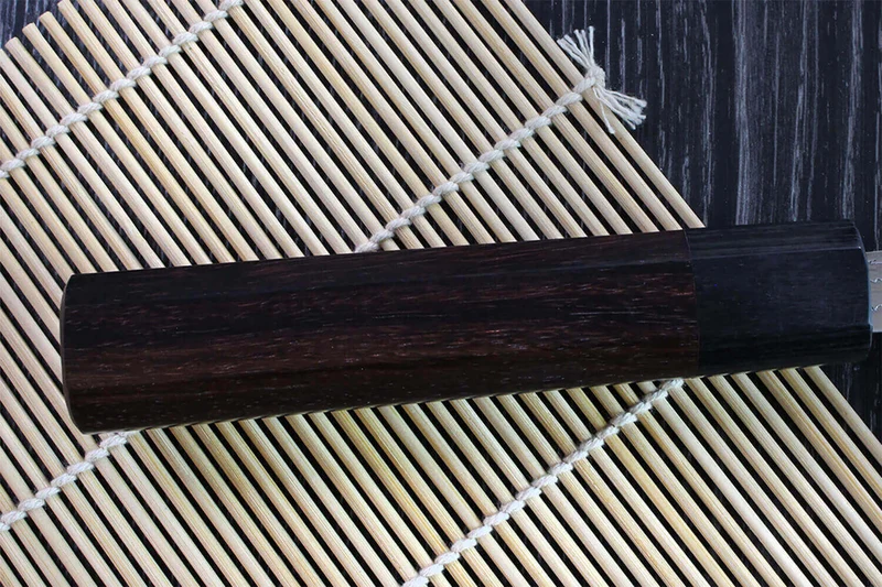 Couteau santoku japonais artisanal Takeshi Saji R2 Nickel Damas 18cm